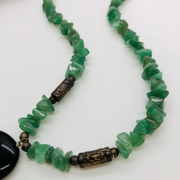 Vintage Southwestern Stone Totem Bear Pendant Necklace - Picture 4 of 8